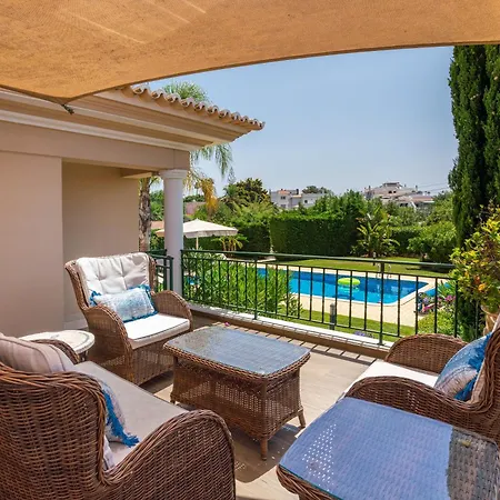 Fonte Santa Villa Quarteira