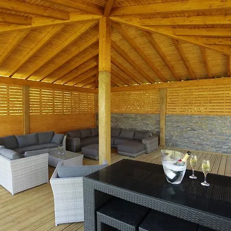 Fonte Santa Villa Quarteira