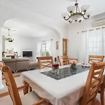 Fonte Santa Villa