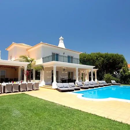 Fonte Santa Villa *